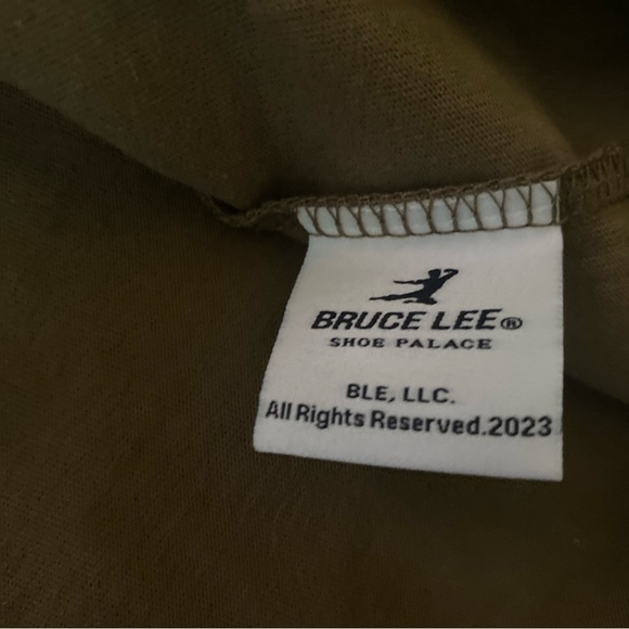 Bruce Lee T-shirt size large - Picture 6 of 12
